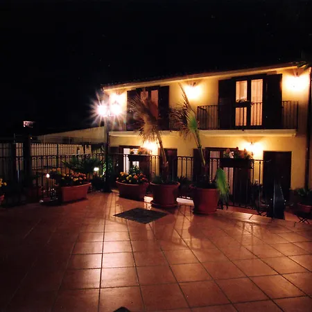 Couette-café Rosa 3*